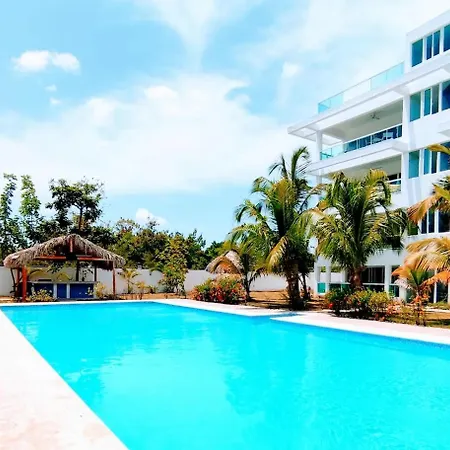 Hot Tub, Pool, Walk To Fun, Beach, Dining, Shops